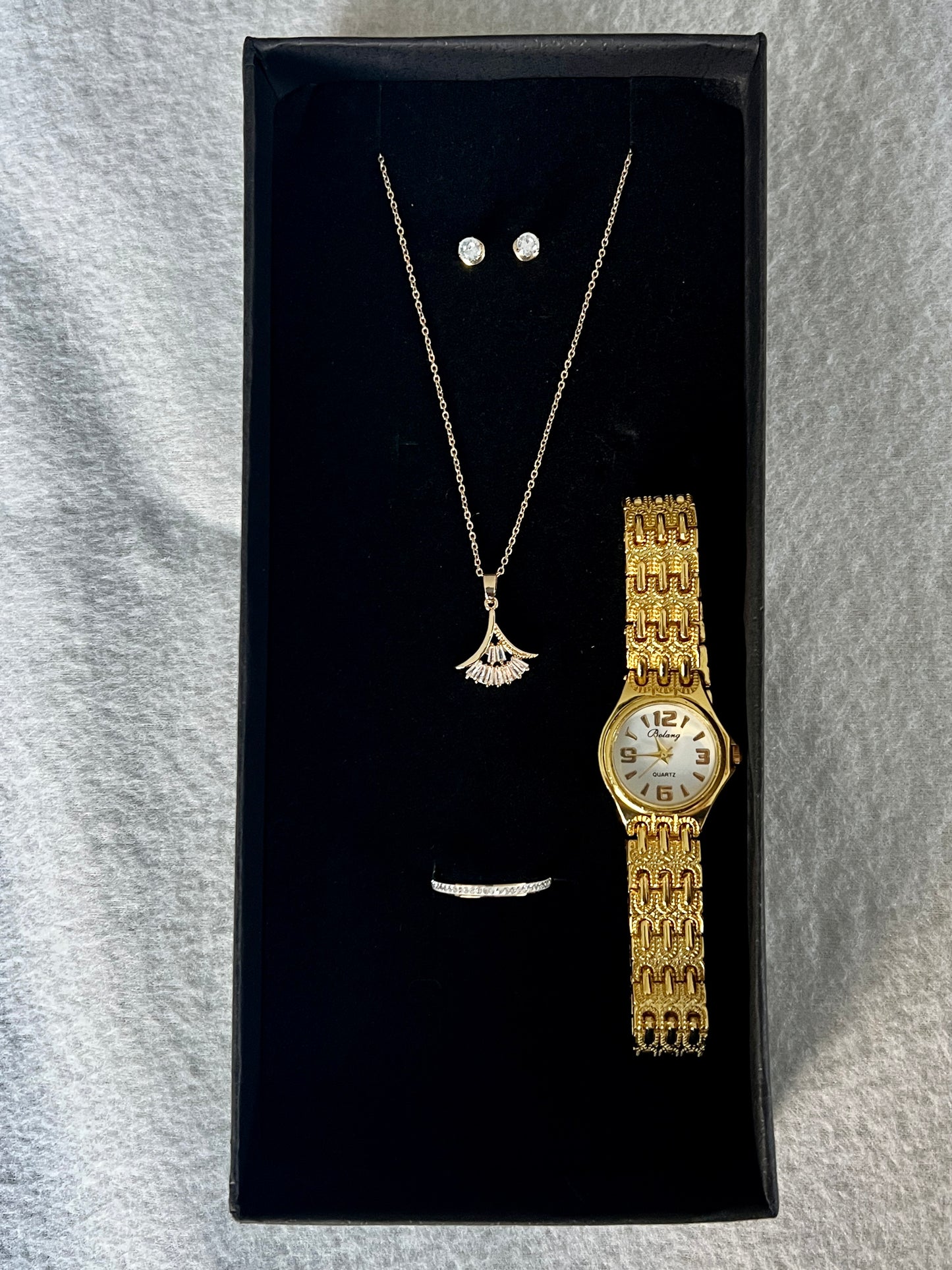 4 Piece Jewellery set Gold BR WCH